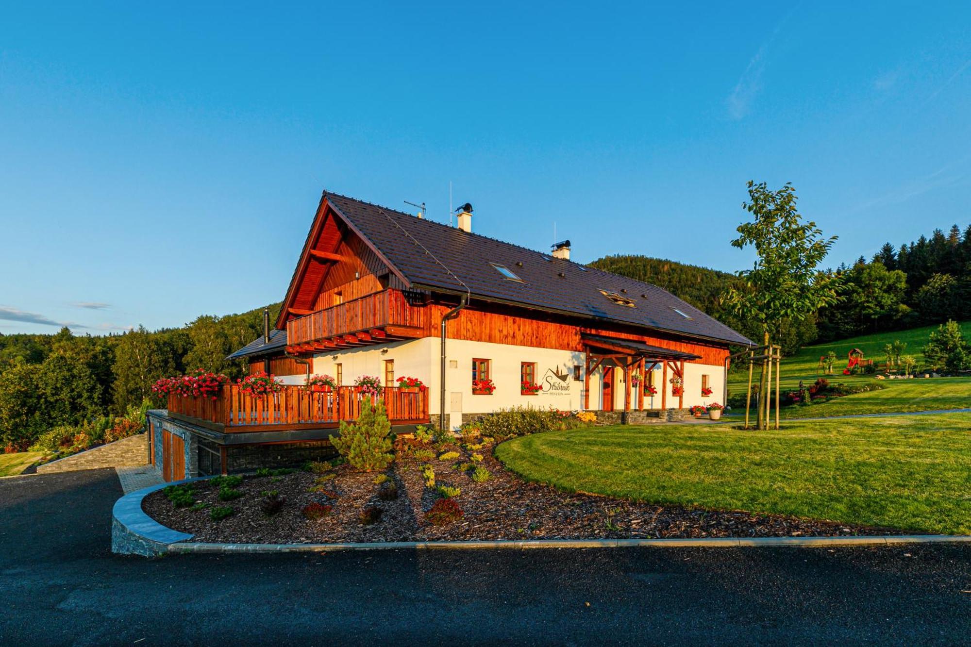 Penzion Stribrnik Krásná Exterior foto
